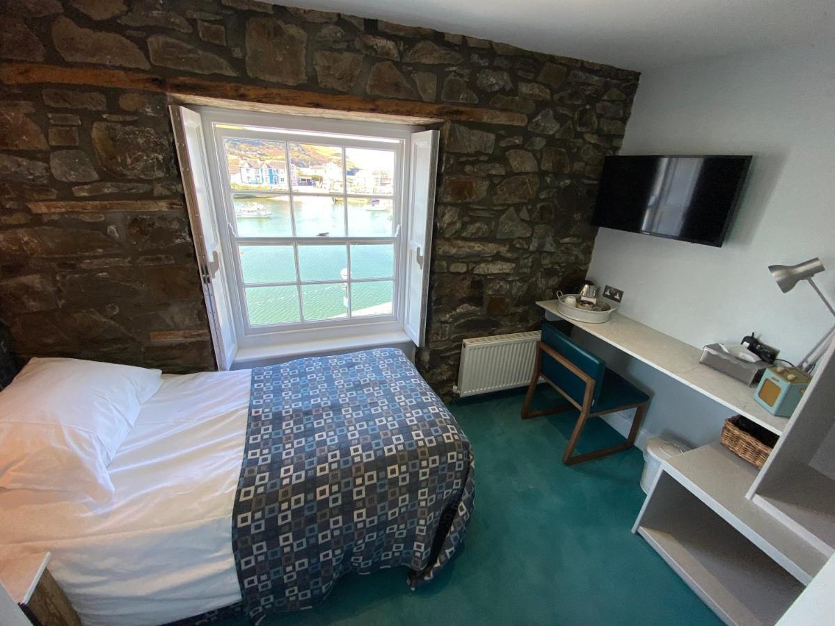 Harbourmaster Hotel Aberaeron Exteriör bild