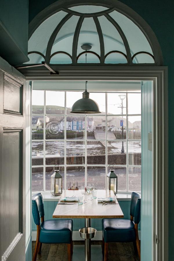 Harbourmaster Hotel Aberaeron Exteriör bild