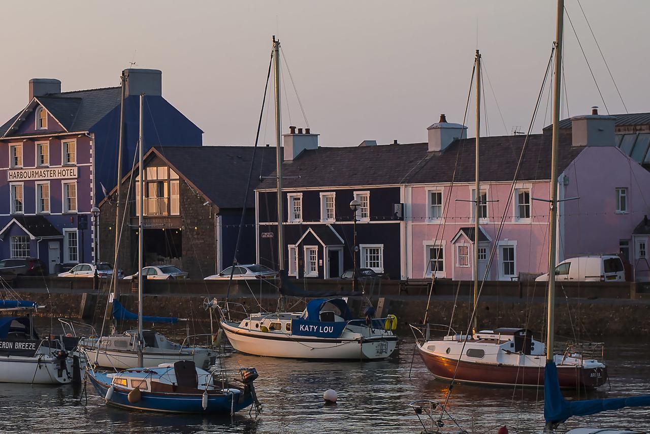 Harbourmaster Hotel Aberaeron Exteriör bild