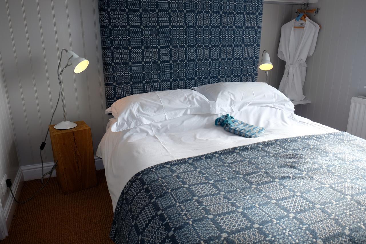 Harbourmaster Hotel Aberaeron Exteriör bild