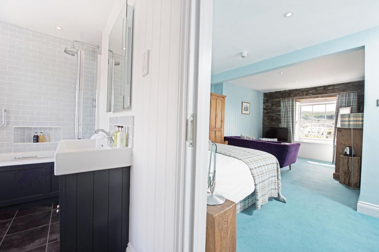 Harbourmaster Hotel Aberaeron Exteriör bild